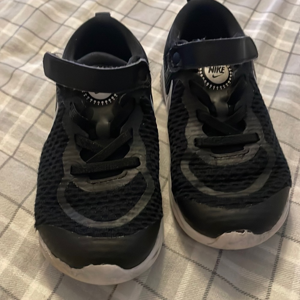 Toddler size 10c black Nike